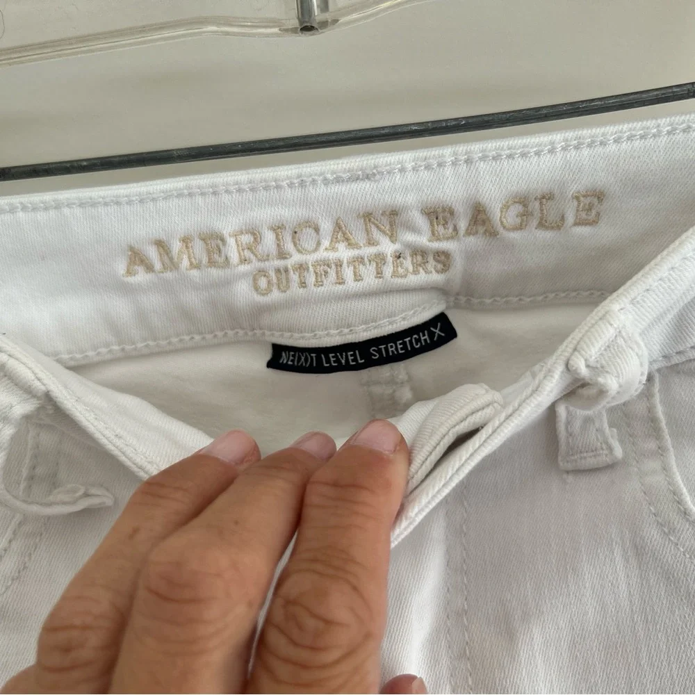 American Eagle Ne(X)T level stretchX white jeans Size 4 - Picture 2 of 4